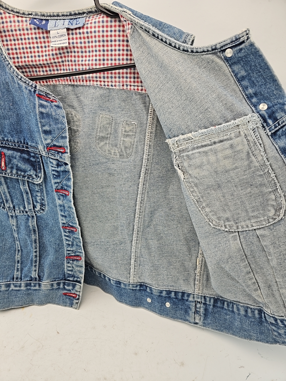 Vintage-Inspired Sleeveless Jean Jacket - Light Blue Denim - Picture 6 of 7
